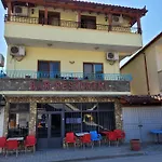 Πανσιόν Nako Bar&restaurants 3*