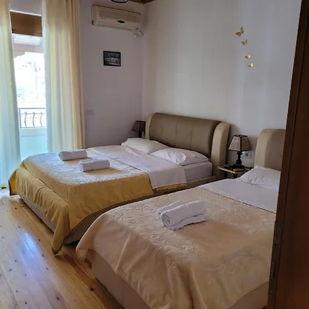 Nako Bar&restaurants 3* Përmet