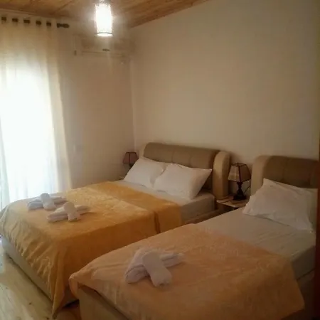 Nako Bar&restaurants Guest house Permet