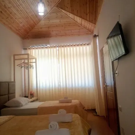 Nako Bar&restaurants ゲストハウス Përmet