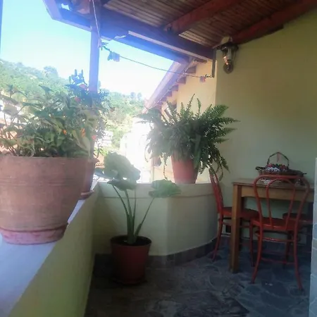 ゲストハウス Nako Bar&restaurants Përmet